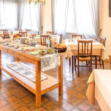 Hotel Taormina Bardolino Bagian luar foto