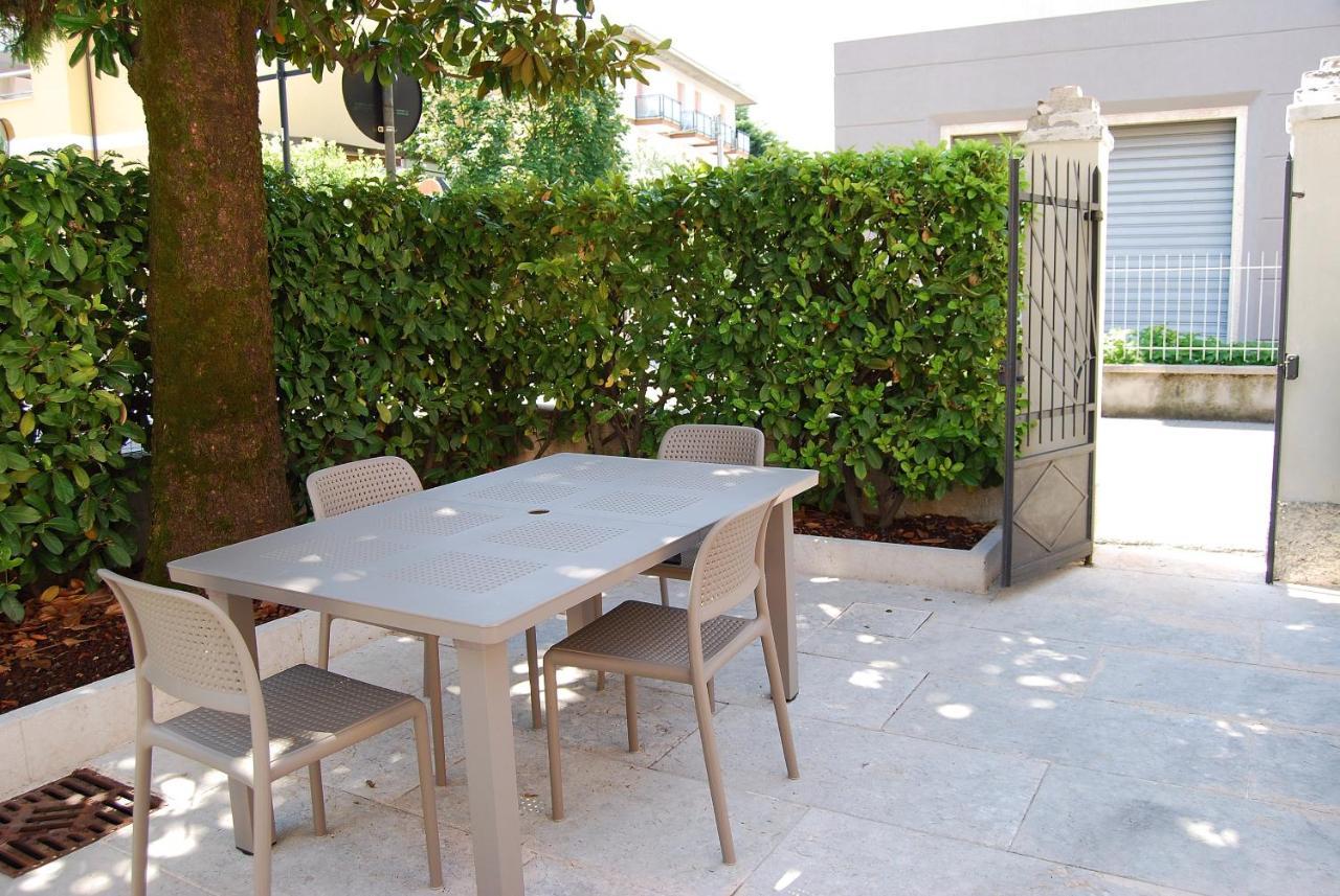 Hotel Taormina Bardolino Bagian luar foto