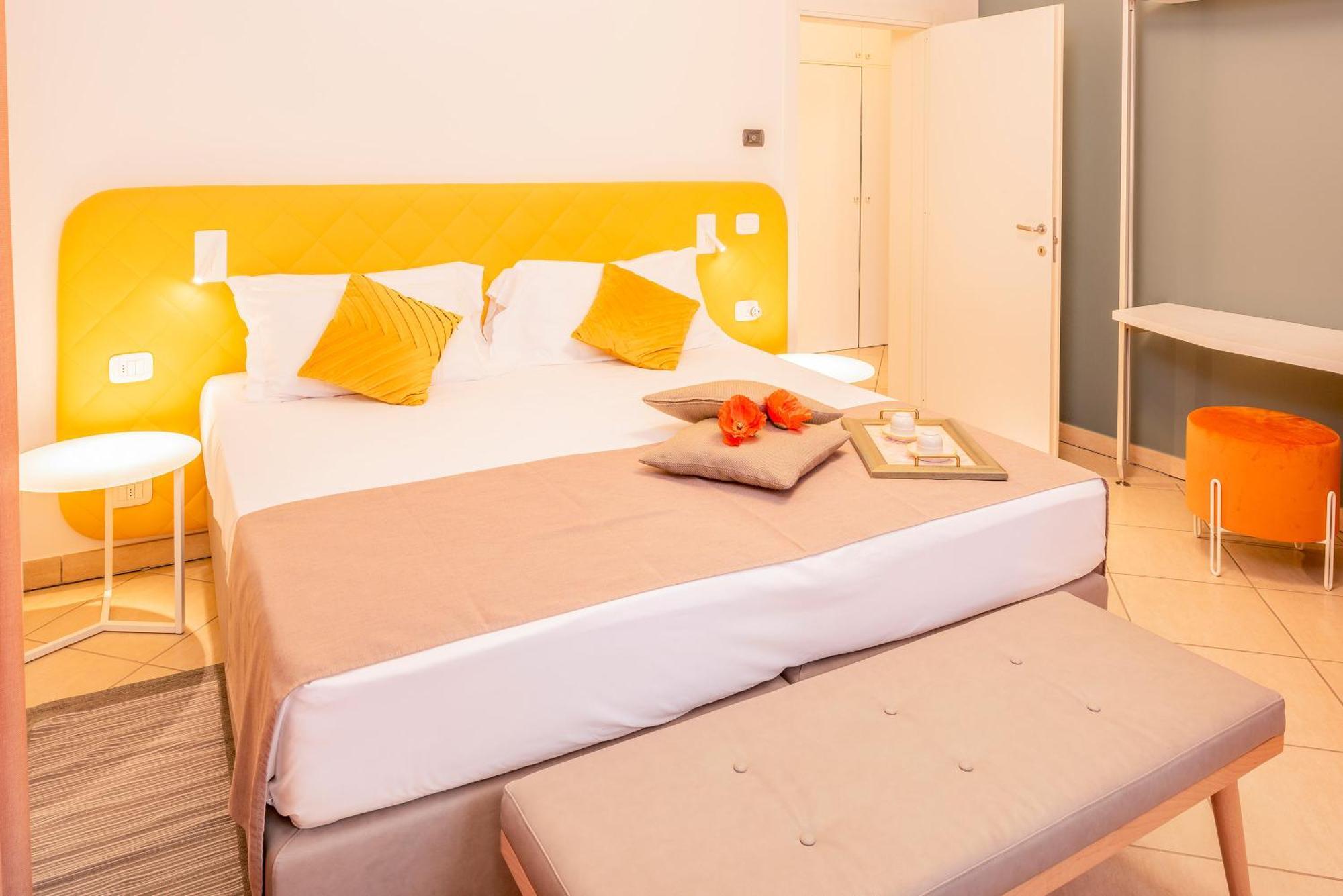 Hotel Taormina Bardolino Bagian luar foto